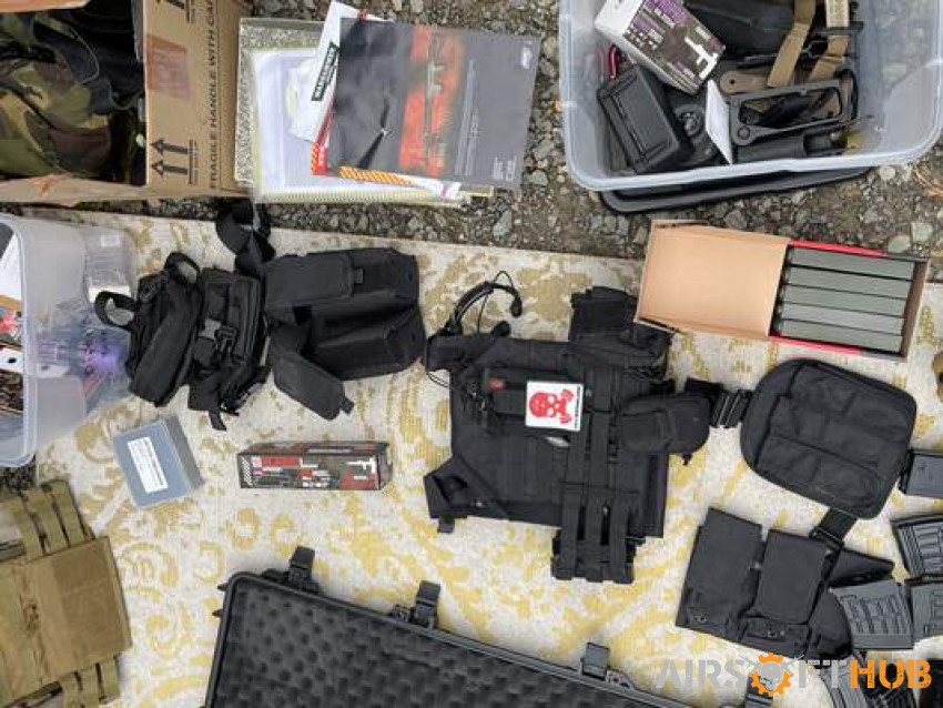 Joblot of rifles, gun, access - Used airsoft equipment