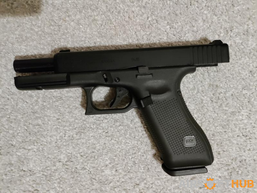 Umarex Glock 17 Black Bundle - Used airsoft equipment