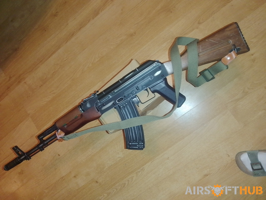 AK 47 EBB ASSAULT RIFLE - Used airsoft equipment