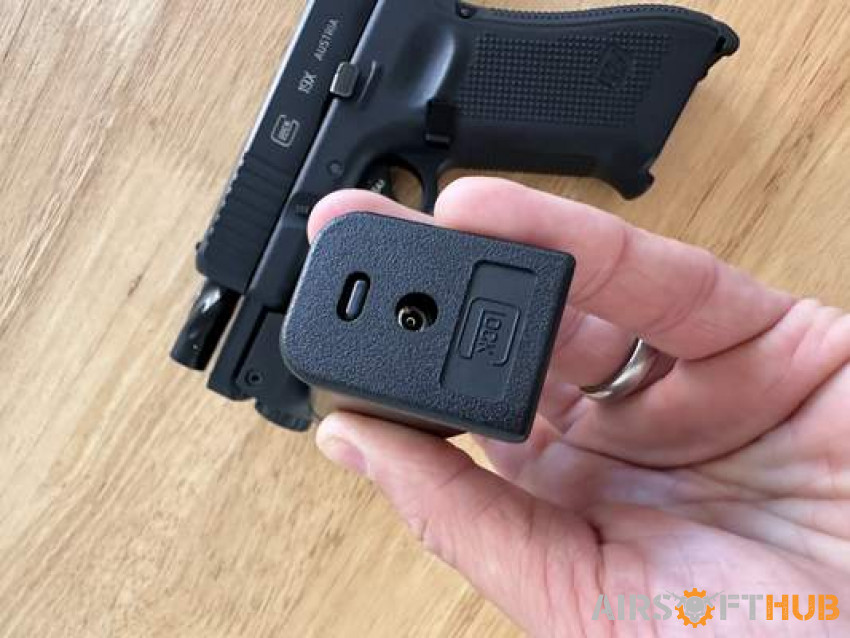 We Glock 19x GEN 5 * UPGRADED* - Used airsoft equipment