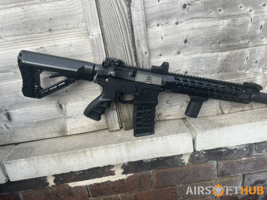 Cm16 predator combat machine - Used airsoft equipment