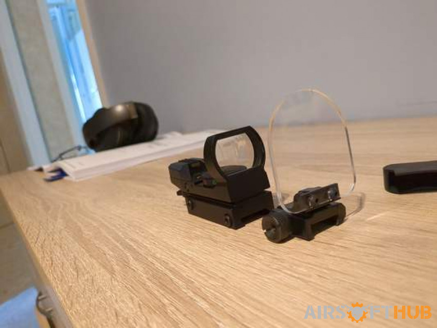 Airsoft red dot sight - Used airsoft equipment