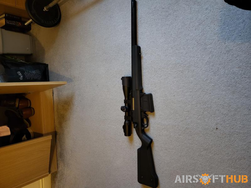 Amoeba Striker and Scope - Used airsoft equipment