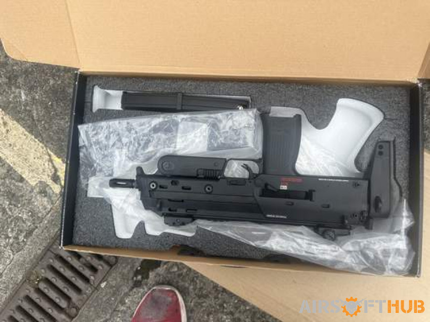 GBBVFC Mp7 / 2 Mags + PEQ BOX - Used airsoft equipment