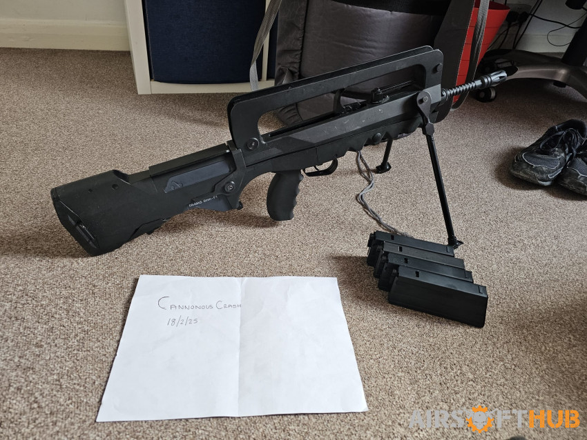 Famas F1 - Used airsoft equipment