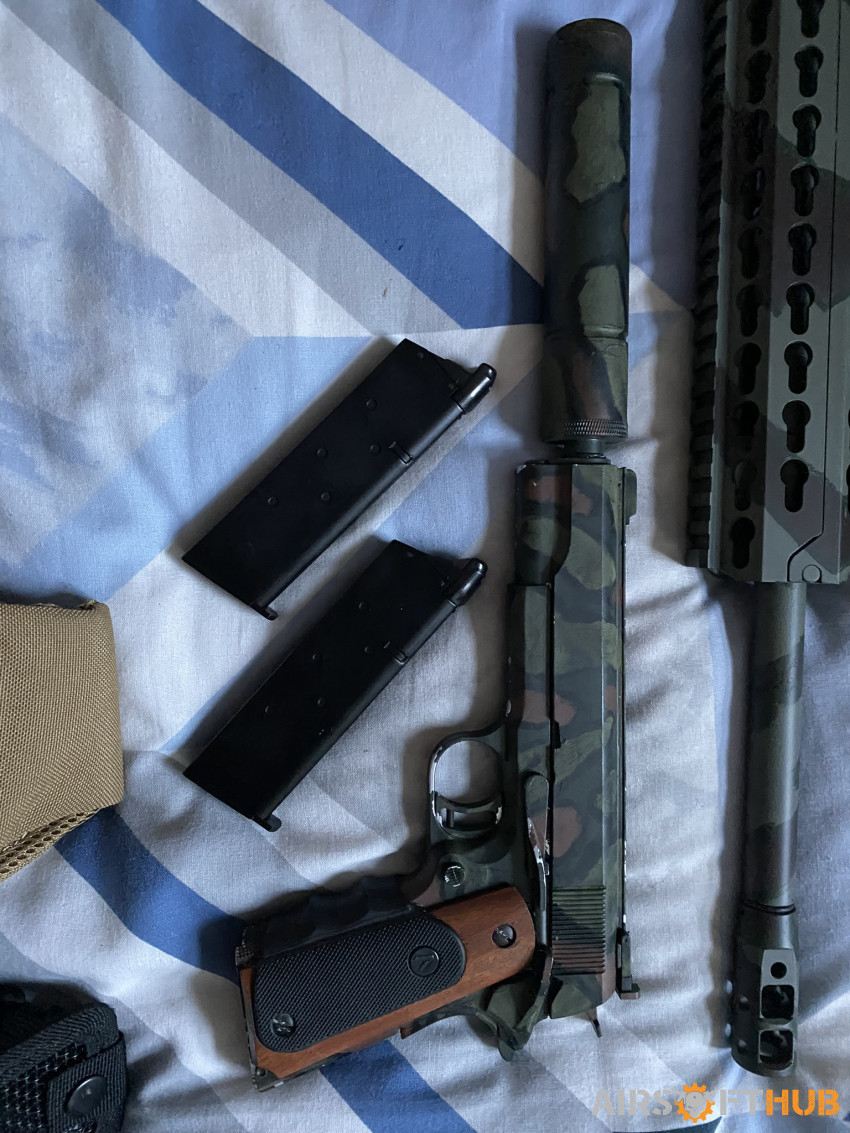 6 Guns - Used airsoft equipment