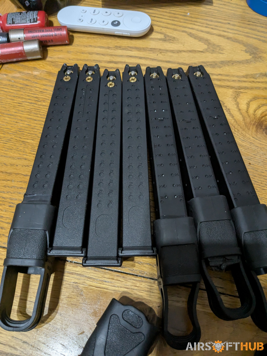 Glock extendo magazines - Used airsoft equipment