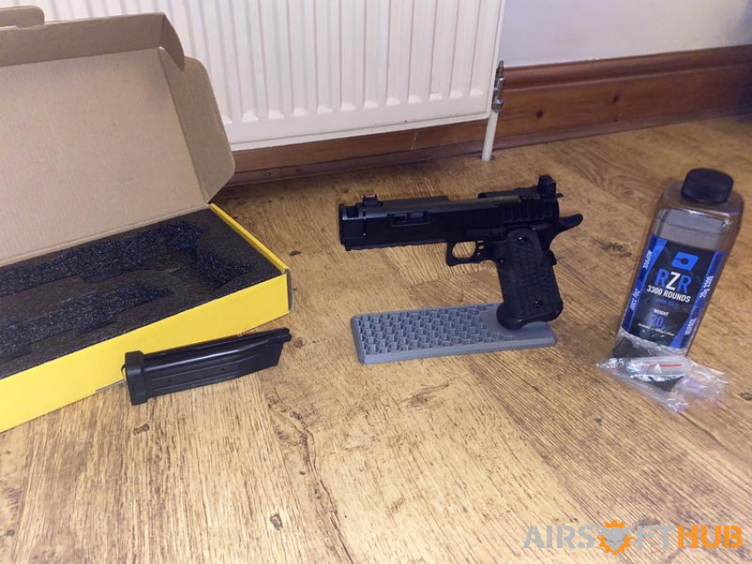 pistol bundle - Used airsoft equipment