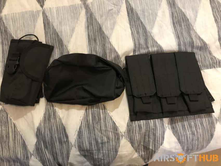 Airsoft pouches - Used airsoft equipment