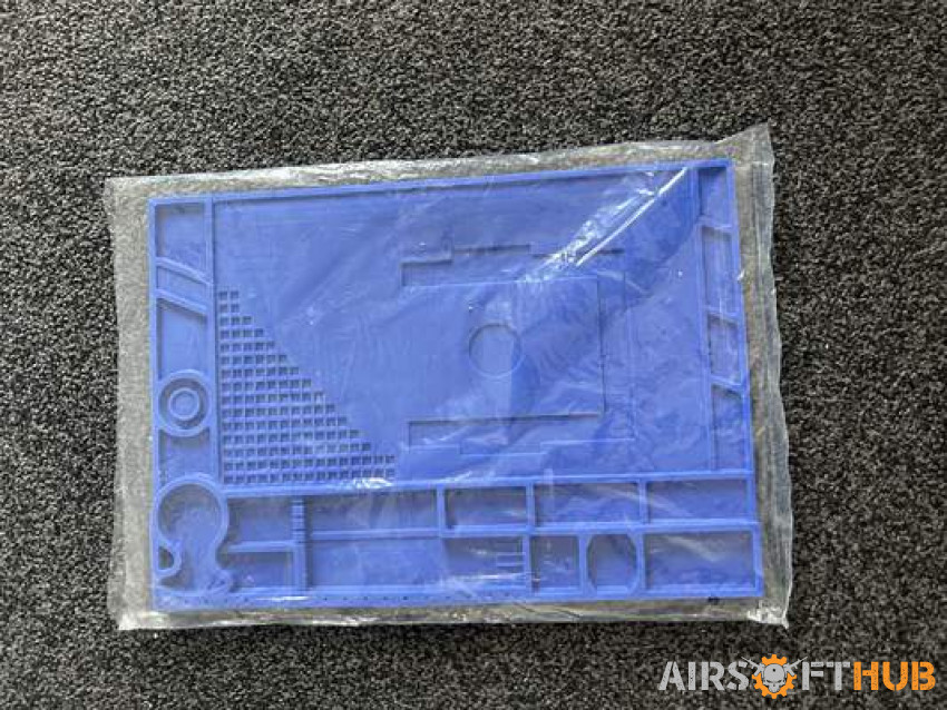 Airsoft Tech Mat - Used airsoft equipment