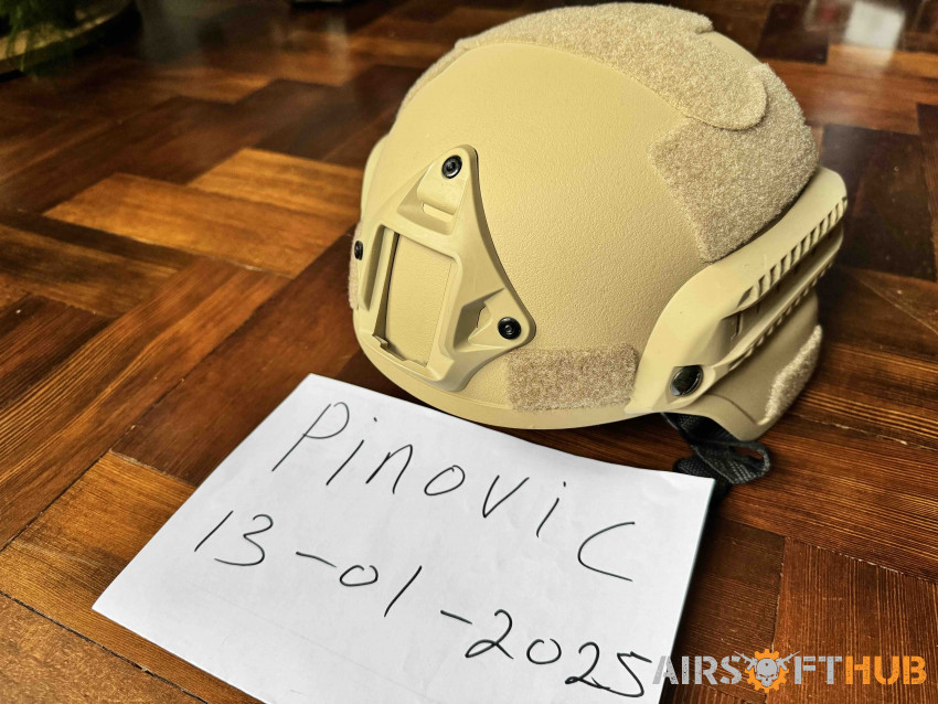 Plastic tactical helmet - Used airsoft equipment