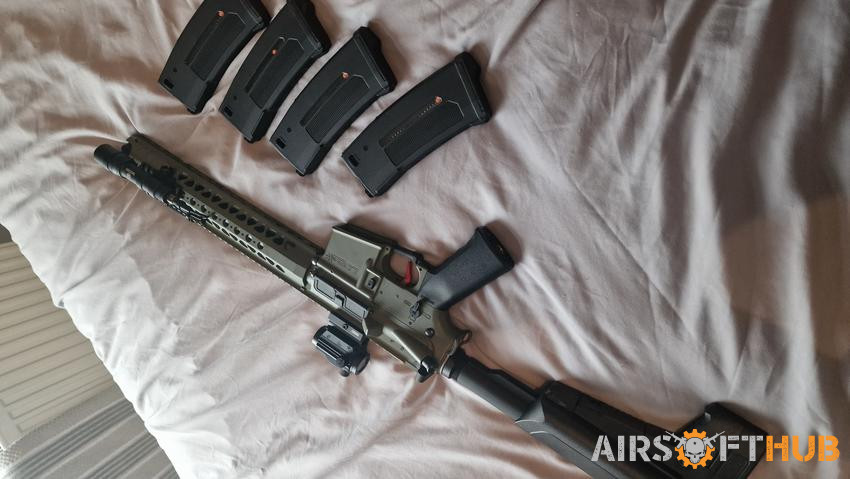 LVOA-s umbrella armoury - Used airsoft equipment