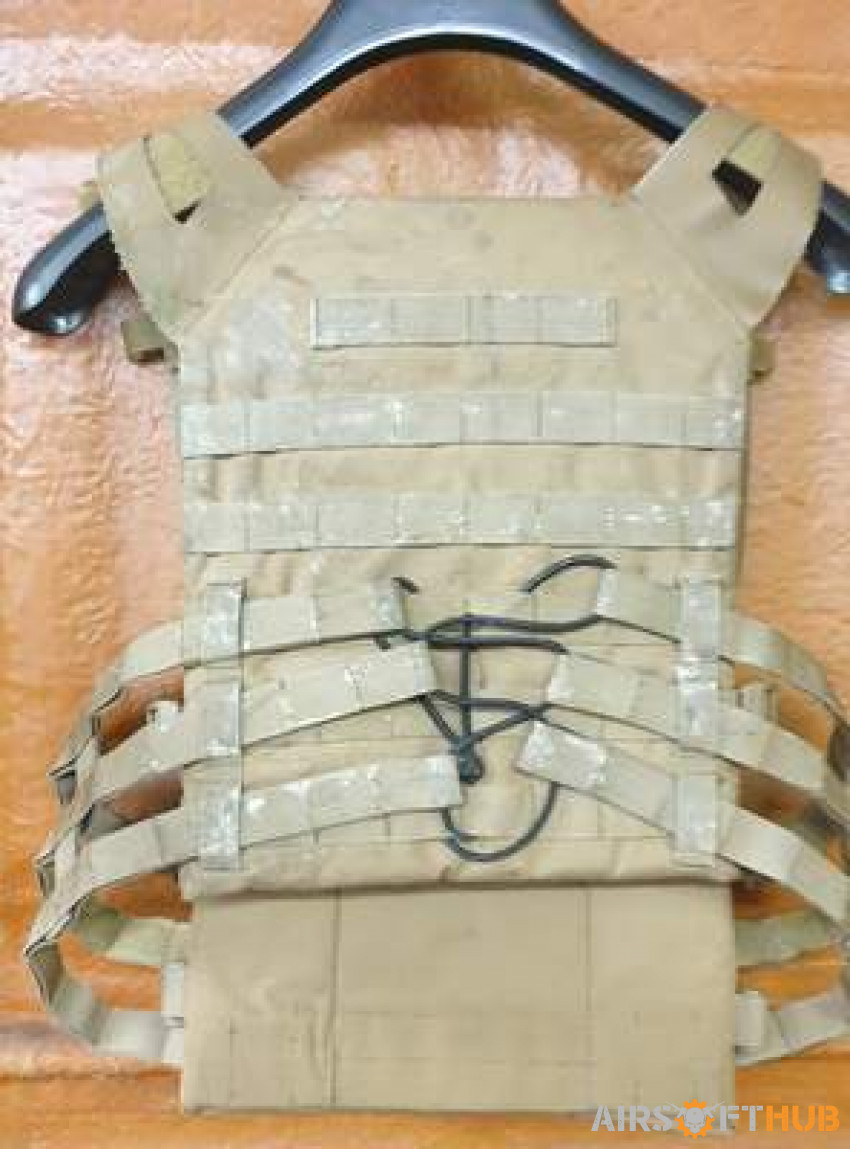 Plate Carrier Set - Used airsoft equipment