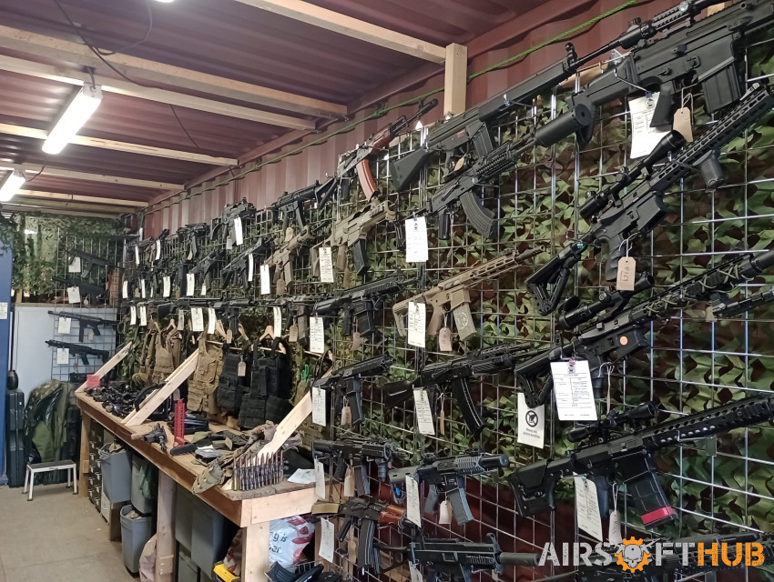 over 200 rifs available - Used airsoft equipment