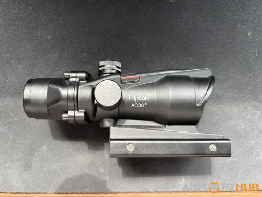 ACOG 4x32 Fiber optic scope - Used airsoft equipment