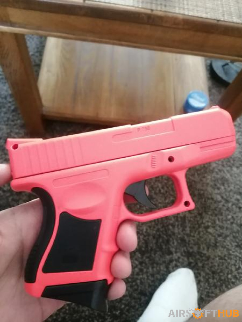 Glock hand guns - Used airsoft equipment