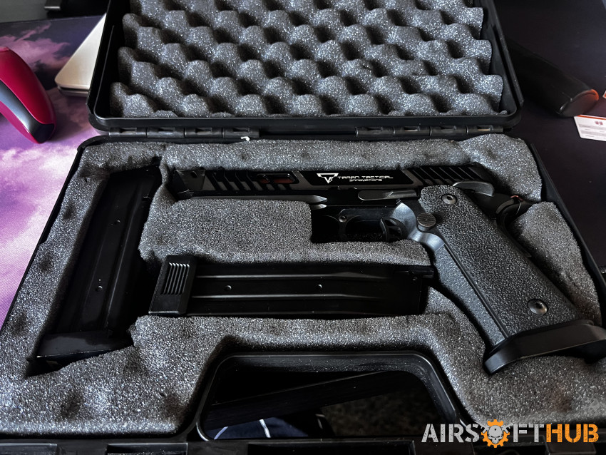 Army Armament Pit viper - Used airsoft equipment