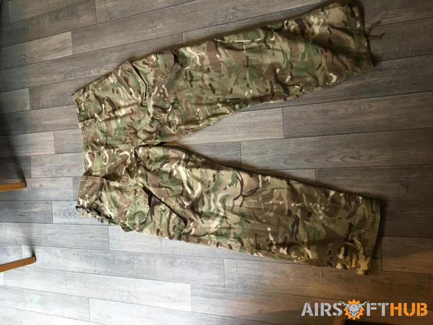 Mtp top and trousers - Used airsoft equipment