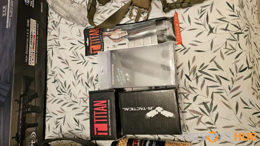 Airsoft equipment and Rifle - Used airsoft equipment