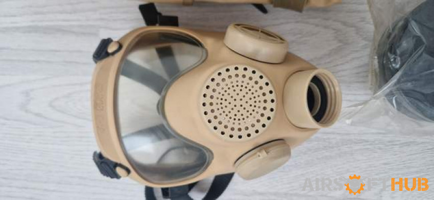 NATO Issue Desert Gas Mask Set - Used airsoft equipment