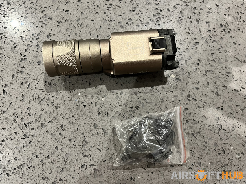 Torch With Strobe X300V - Used airsoft equipment