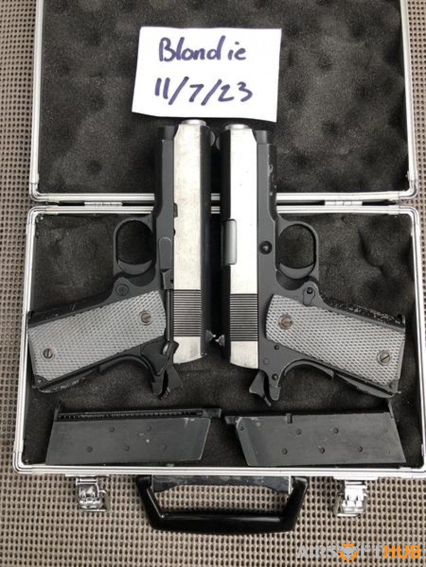 Dual WE 1911 stubby pistols - Used airsoft equipment