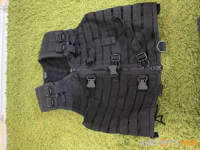 Various Gear, perfect starter - Used airsoft equipment