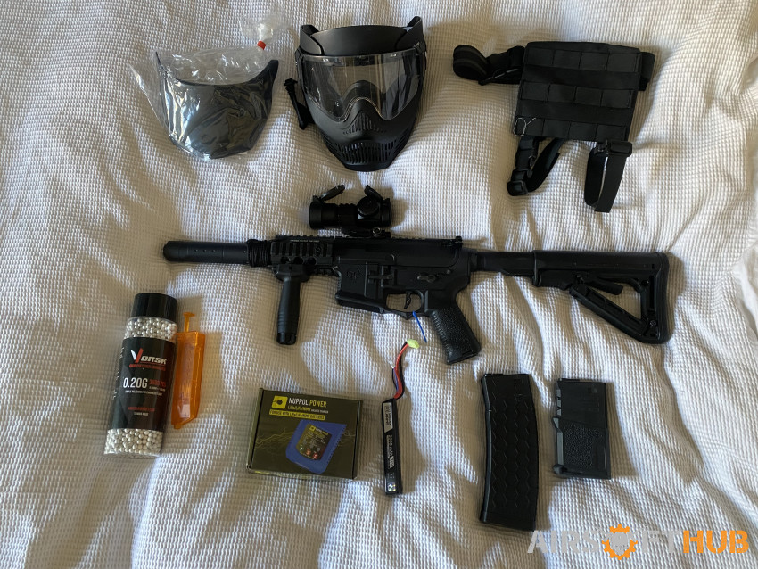 Airsoft Starter Kit/Rifle - Used airsoft equipment