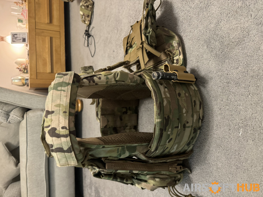 plate carrier + plates - Used airsoft equipment