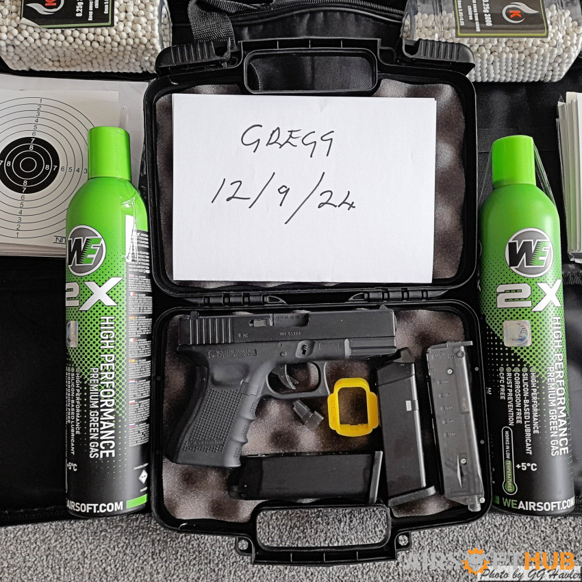 Glock 19 and accessories - Used airsoft equipment