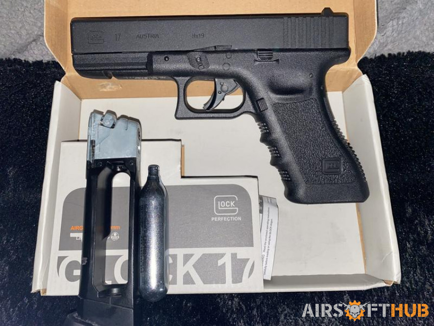 Glock G17 Gas Blowback Pistol - Used airsoft equipment