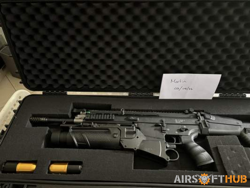 WE SCAR H with ARES UGL - Used airsoft equipment