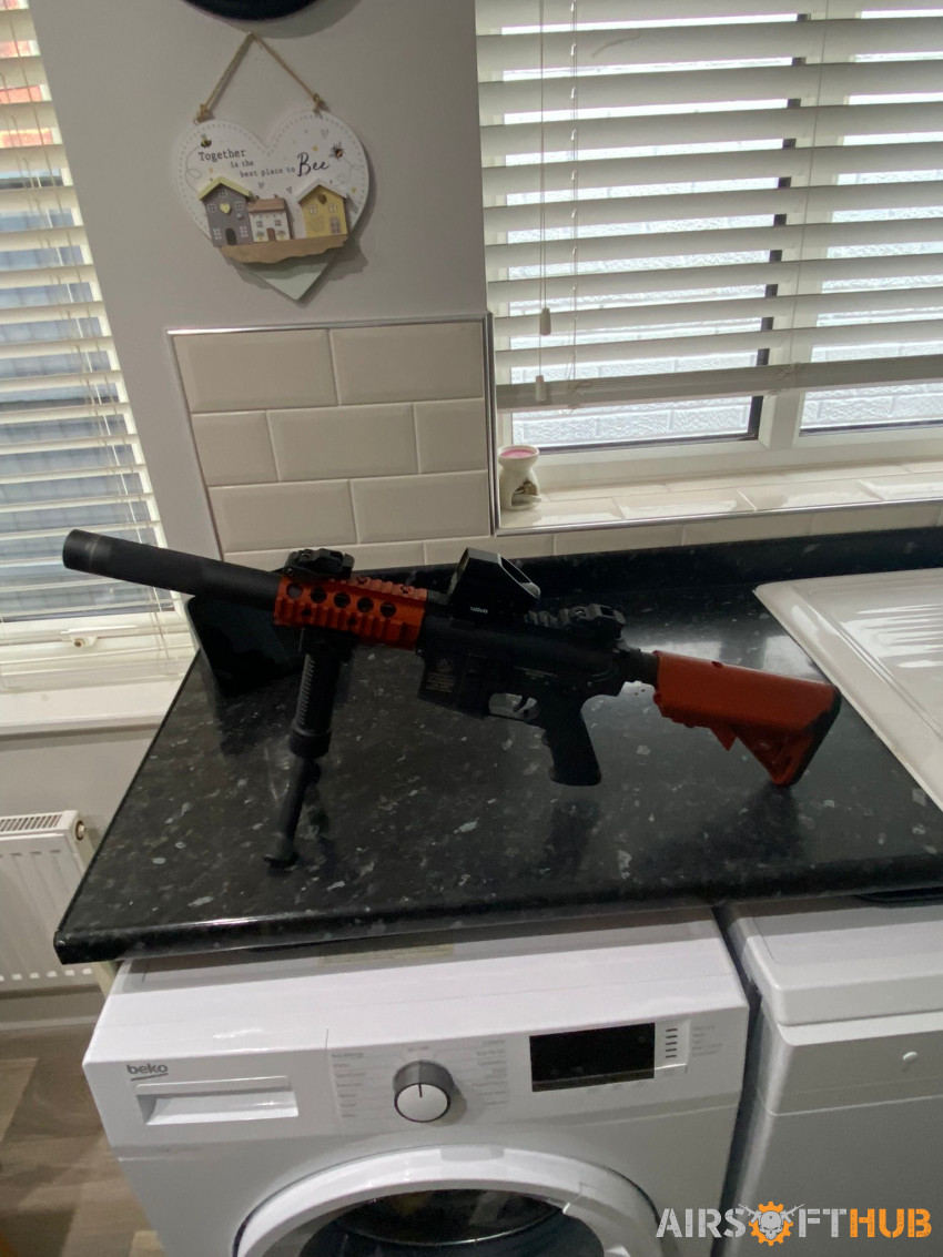 two tone electric M4-A1 - Used airsoft equipment