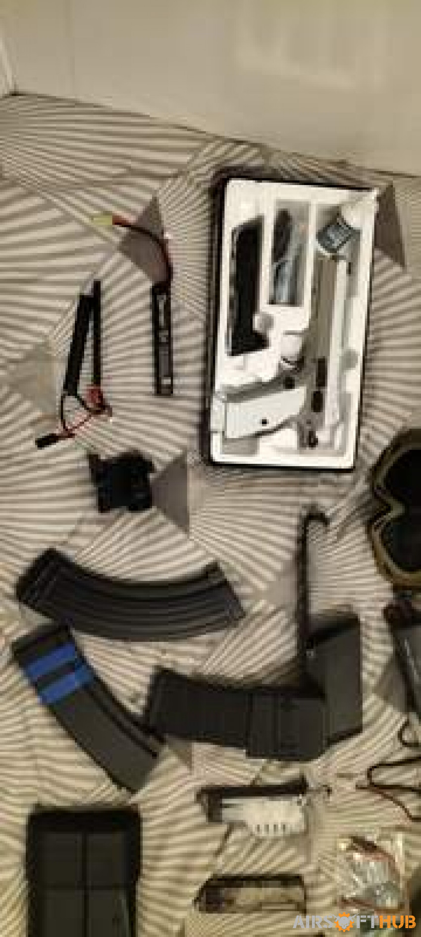 Assortment of airsoft bits - Used airsoft equipment