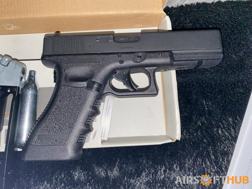 Glock G17 Gas Blowback Pistol - Used airsoft equipment