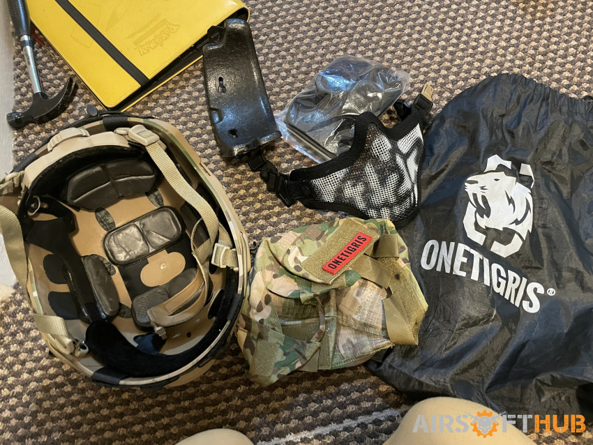 oneTigris Fast Helmet camo - Used airsoft equipment