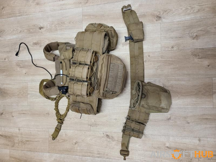 Warrior assault system + belt - Used airsoft equipment