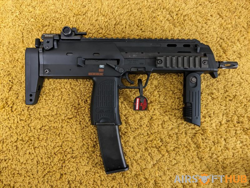 Tokyo Marui mp7a1 with 4 mags. - Used airsoft equipment