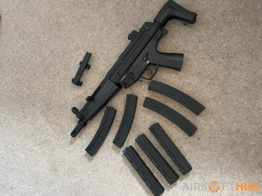 Upgraded JG MP5 with 7 mags - Used airsoft equipment