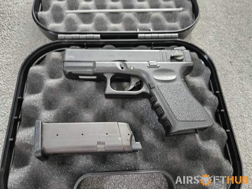 Glock 23 - Used airsoft equipment