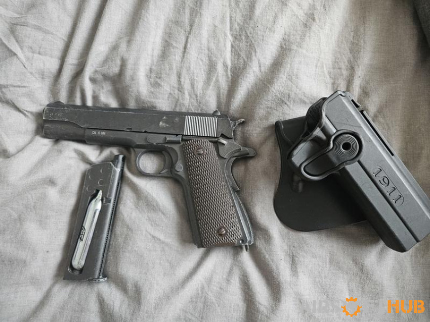 M1911 pistol and mag/holster - Used airsoft equipment