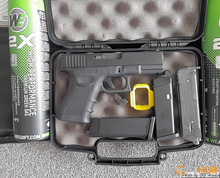 Glock 19 and accessories - Used airsoft equipment