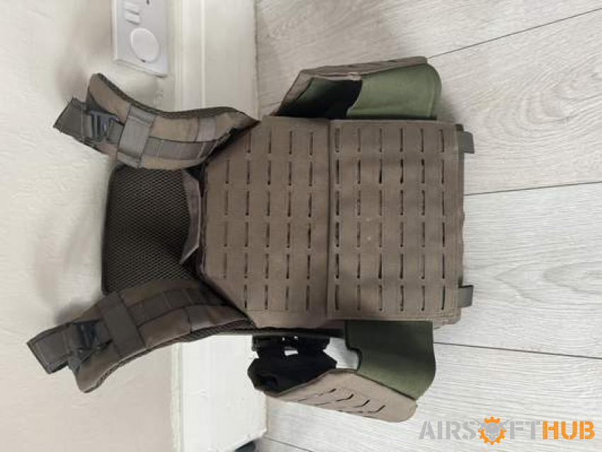 Invadergear plate carrier - Used airsoft equipment