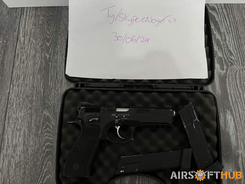 CZ Shadow 1 with 2 mags - Used airsoft equipment