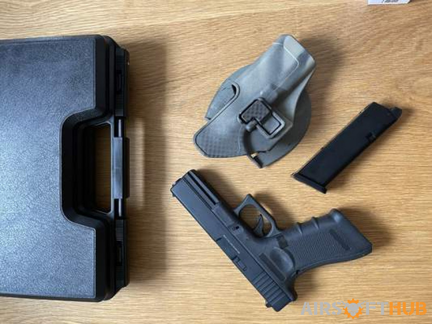 Glock 17, holster, case - Used airsoft equipment