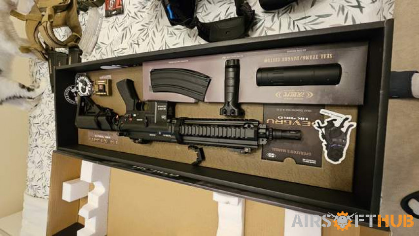 Airsoft equipment and Rifle - Used airsoft equipment