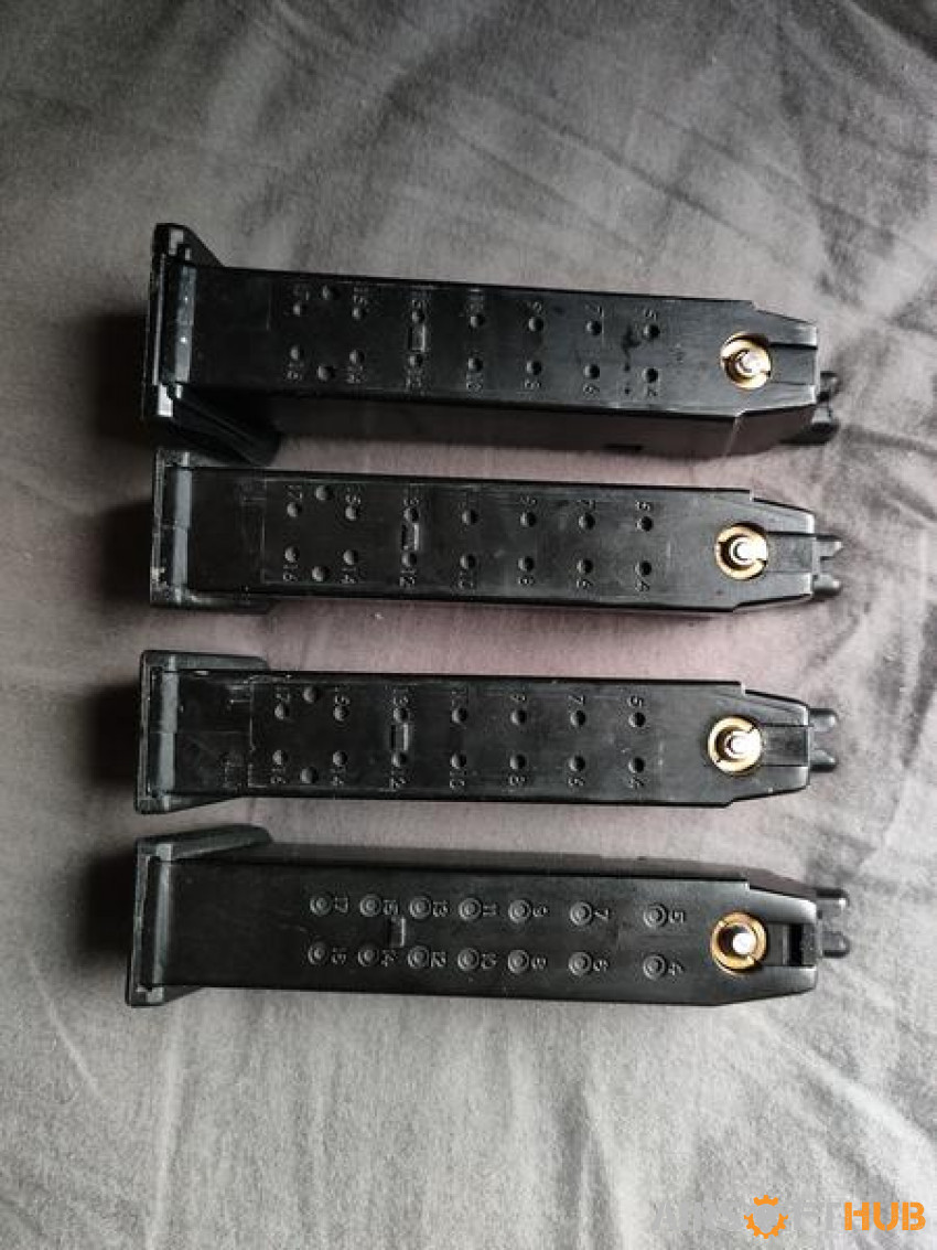 3 X We Glock 17 mags - Used airsoft equipment