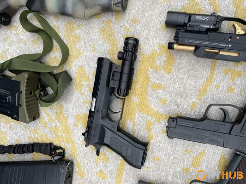 Joblot of rifles, gun, access - Used airsoft equipment