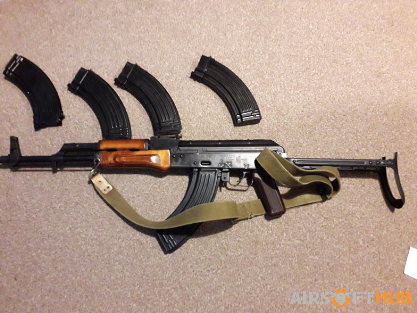 upgraded GHK AKM +4 magazines - Used airsoft equipment