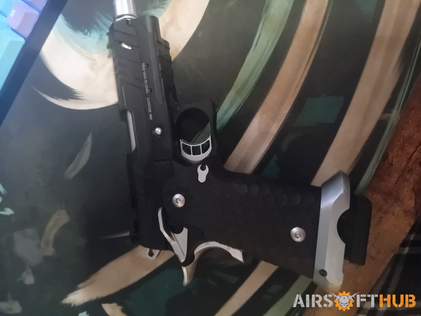 HI capa 3.8 vengeance - Used airsoft equipment